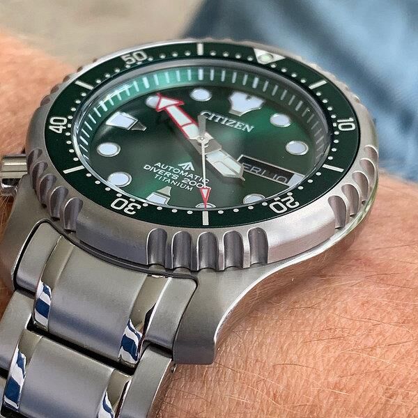 Citizen NY0100-50XE Erkek Kol Saati