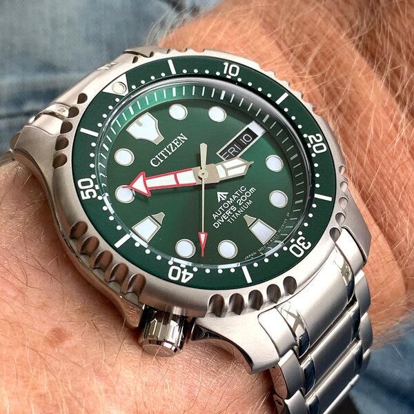 Citizen NY0100-50XE Erkek Kol Saati