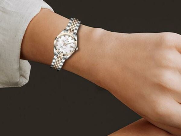 Wainer WA.19020-E Takvimli Kadın Kol Saati