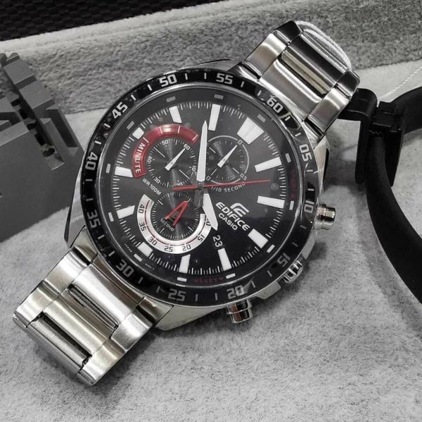 Casio Edıfıce EFV-620D-1A4VUDF Erkek Kol Saati