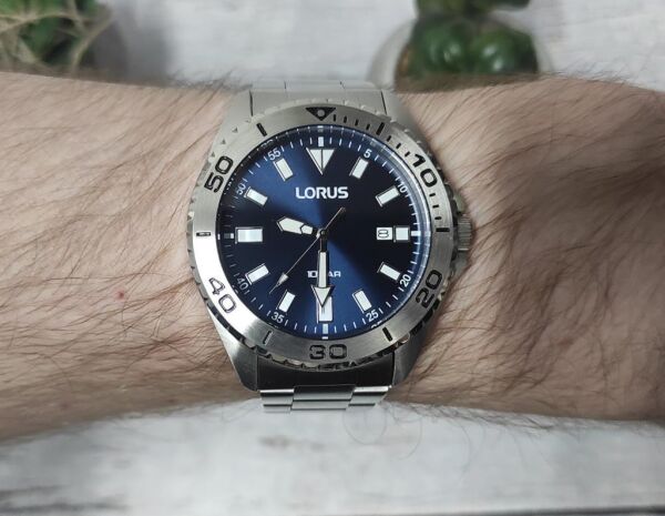 Lorus RXH51KX9 Takvimli 10 Bar Erkek Kol Saati
