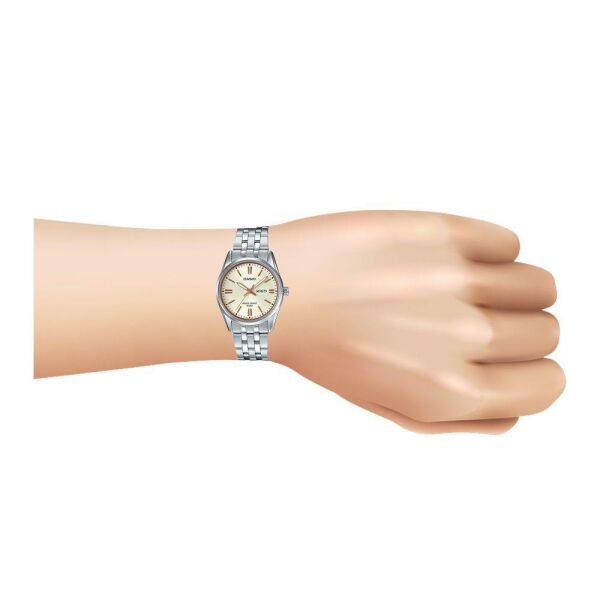 Casio LTP-1335D-9AVDF Kadın Kol Saati