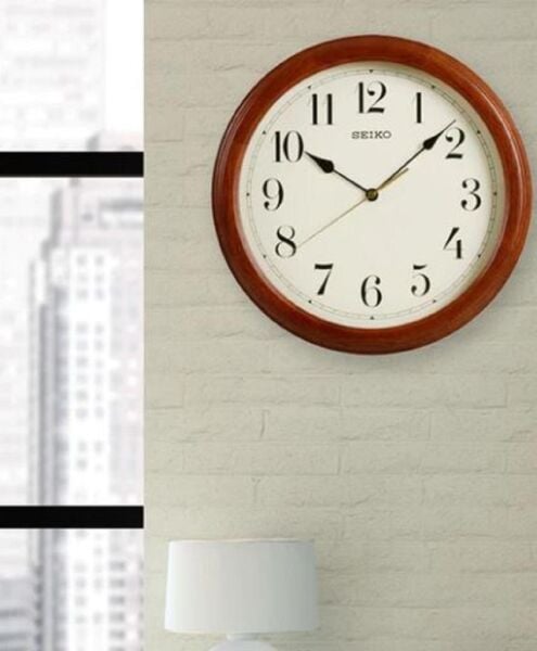 Seiko QXA153B Ahşap Kasa Kahverengi Renkli 32 cm Çaplı Dekoratif Sessiz Saniye Mekanizmalı Duvar Saati