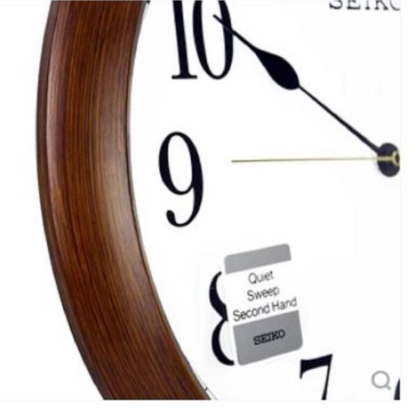 Seiko QXA598B Plastik Kasa Kahverengi Renkli 41 cm Çaplı Modern Dekoratif Sessiz Saniye Mekanizmalı Duvar Saati