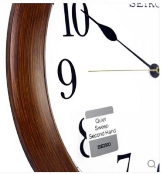 Seiko QXA598B Plastik Kasa Kahverengi Renkli 41 cm Çaplı Modern Dekoratif Sessiz Saniye Mekanizmalı Duvar Saati