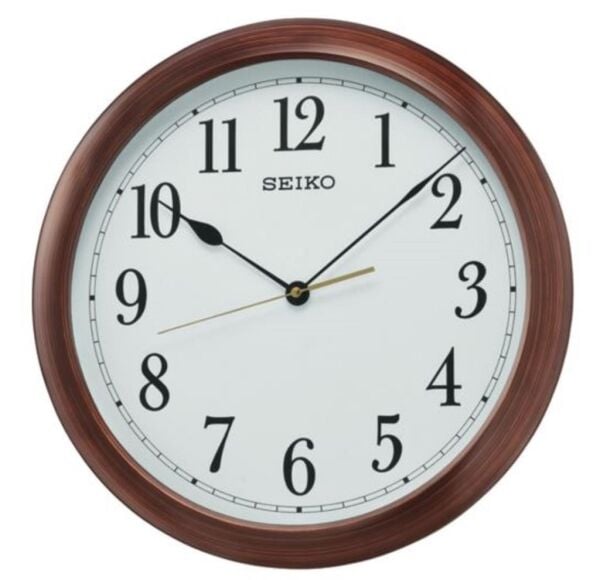 Seiko QXA598B Plastik Kasa Kahverengi Renkli 41 cm Çaplı Modern Dekoratif Sessiz Saniye Mekanizmalı Duvar Saati