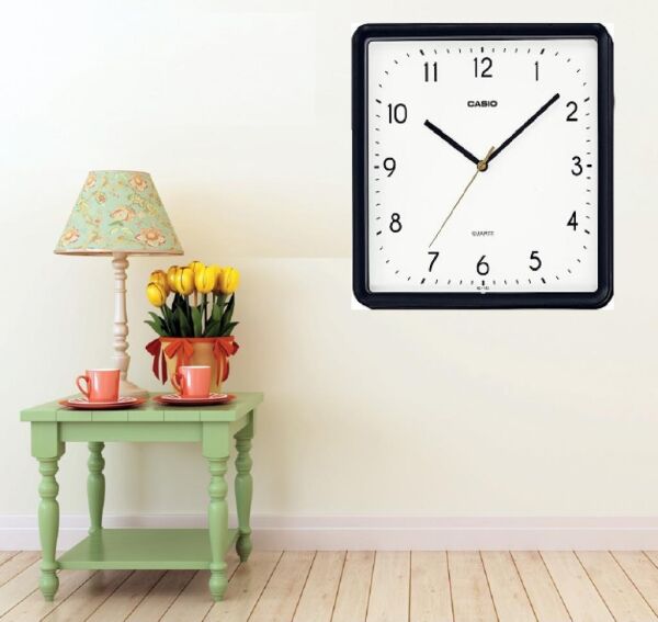 Casio IQ-152-1DF Plastik Kasa Siyah Renkli 25 cm Çaplı Modern Quartz Saniye Mekanizmalı Duvar Saati