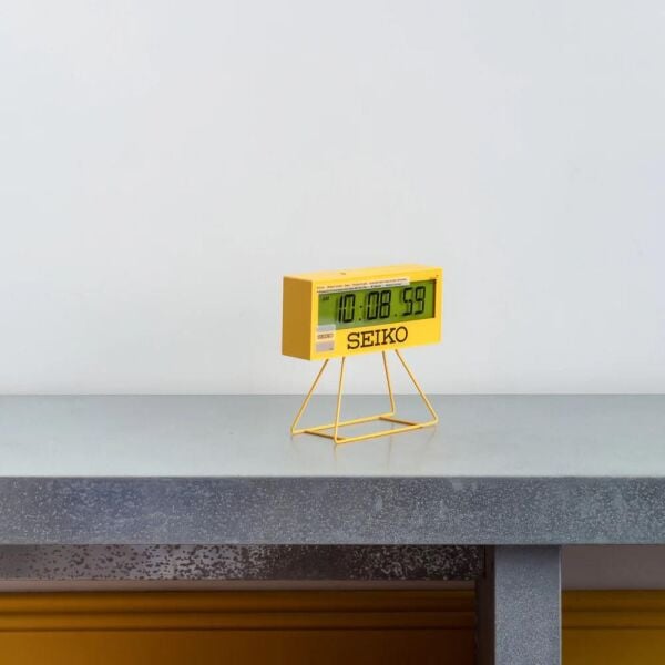 Seiko QHL083Y Alarmlı Kronometreli Geri Sayım Sayaçlı Dijital Masa ve Duvar Saati