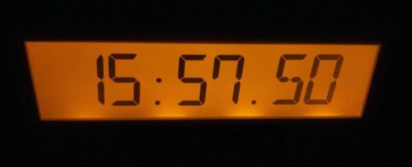 Seiko QHL083Y Alarmlı Kronometreli Geri Sayım Sayaçlı Dijital Masa ve Duvar Saati