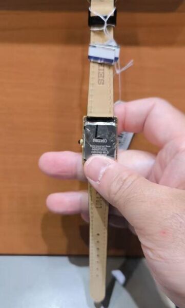 Seiko SWR108P1 Safir Cam 5 atm Kadın Kol Saati
