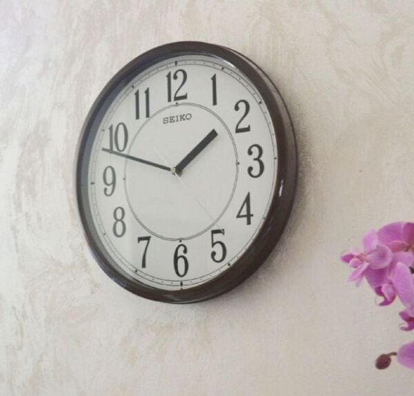 Seiko QXA756B Plastik Kasa Dekoratif Analog Duvar Saati