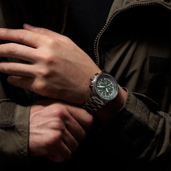 Citizen AT8304-57W  Eco-Drive Radıo Kontrollü Erkek Kol Saati