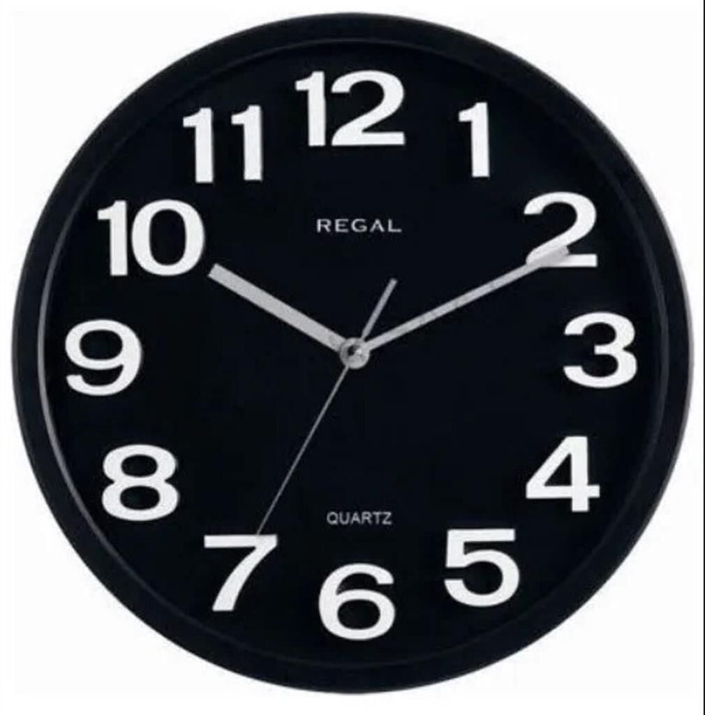 Regal 0916 BB Plastik Kasa Siyah Renkli 33 cm Çaplı Modern Sessiz Saniye Mekanizmalı Duvar Saati