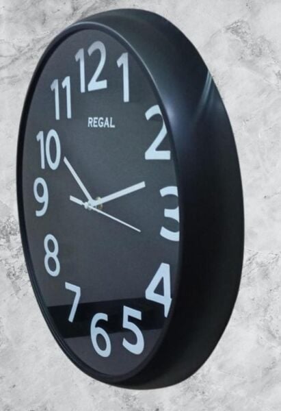Regal 0916 BB Plastik Kasa Siyah Renkli 33 cm Çaplı Modern Sessiz Saniye Mekanizmalı Duvar Saati