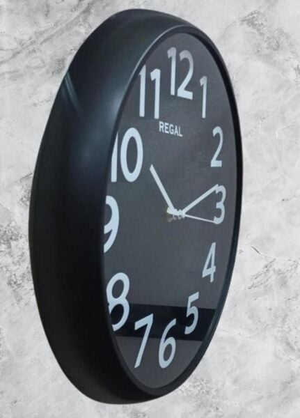 Regal 0916 BB Plastik Kasa Siyah Renkli 33 cm Çaplı Modern Sessiz Saniye Mekanizmalı Duvar Saati