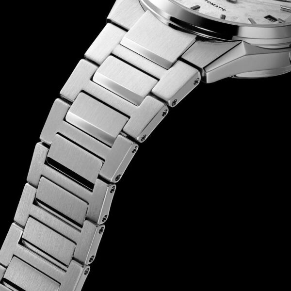 Casio Edıfıce EFK-110D-1ADR Otomatik Erkek Kol Saati