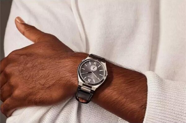 Citizen Tsuyosa Small Second NK5010-01H Otomatik Erkek Kol Saati