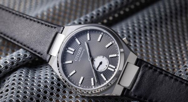 Citizen Tsuyosa Small Second NK5010-01H Otomatik Erkek Kol Saati