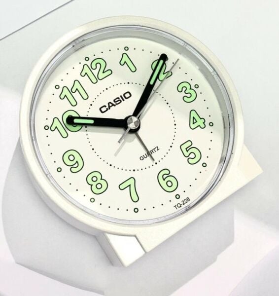 Casio TQ-228-7DF Beyaz Beep Alarmlı Fosforlu Masa Saati
