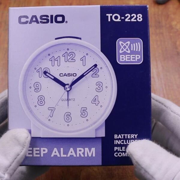 Casio TQ-228-7DF Beyaz Beep Alarmlı Fosforlu Masa Saati