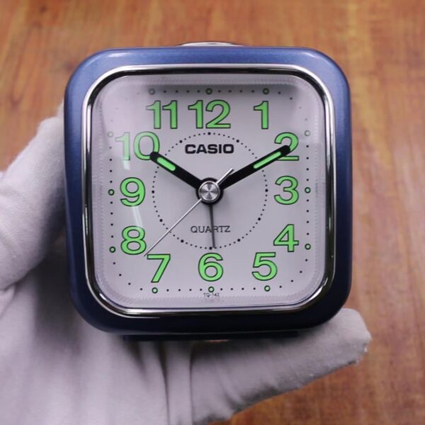 Casio TQ-142-2DF Mavi Beep Alarmlı Işıklı Fosforlu Masa Saati