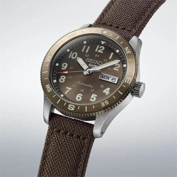 Seiko 5 Sports Field HDB009K1 Otomatik Erkek Kol Saati