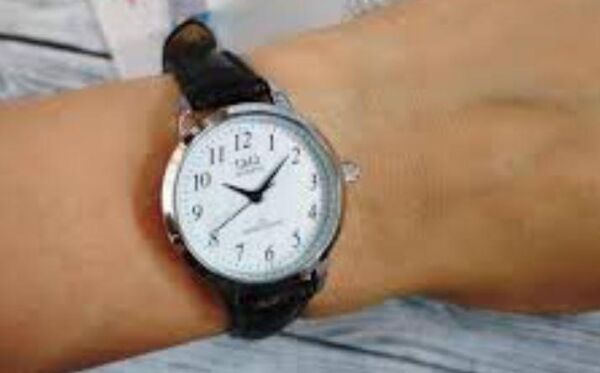 Q&Q C155J314Y Kadın Kol Saati