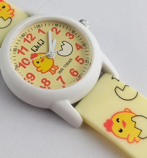 Q&Q V22A-018VY Civciv Desenli Silikon 10 Atm Su Geçirmez Çocuk Kol Saati