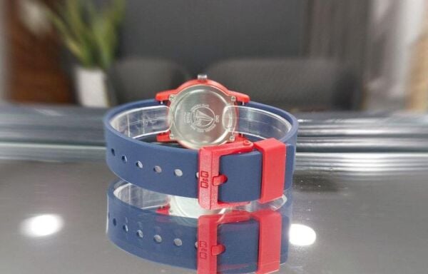 Q&Q V23A-015VY Futbol Topu Desenli Silikon 10 Atm Su Geçirmez Çocuk Kol Saati