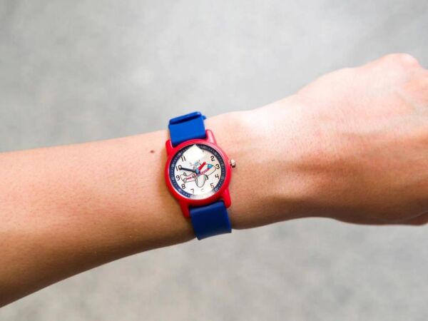 Q&Q VR41J010Y Uçak Desenli Silikon 10 Atm Su Geçirmez Çocuk Kol Saati