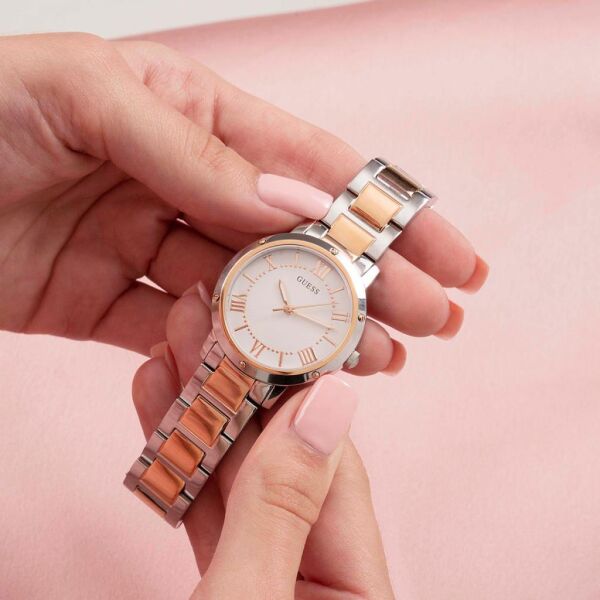 Guess GUGW0404L3 Kadın Kol Saati