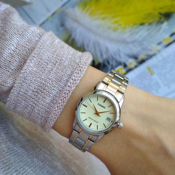 Casio LTP-V002SG-9AUDF Kadın Kol Saati