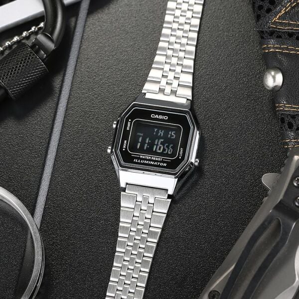 Casio LA680WA-1BDF Kadın Kol Saati