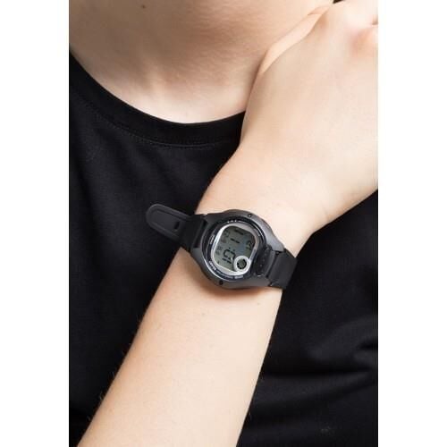 Casio LW-200-1BVDF Kadın Kol Saati