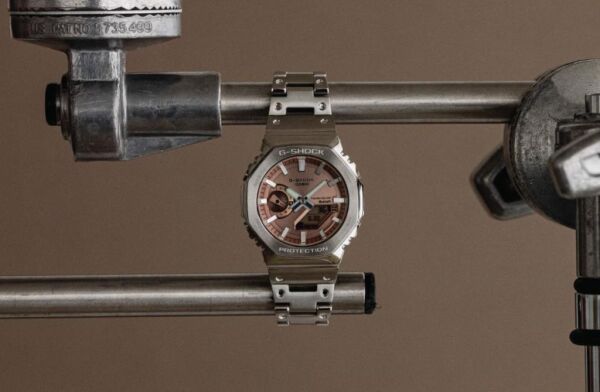 Casio G-Shock GM-B2100AD-5ADR Erkek Kol Saati