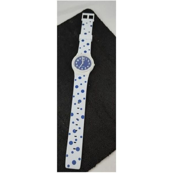 Q&Q VP46J061Y Mavi Puanlı Silikon 10 Atm Su Geçirmez Çocuk Kol Saati