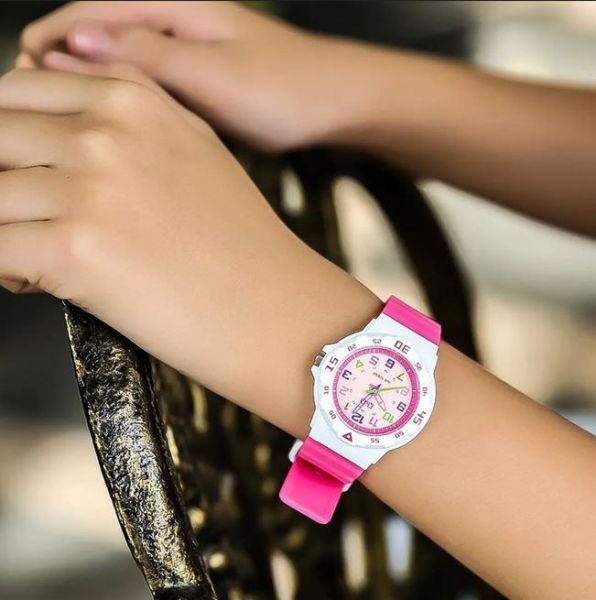 Q&Q VR19J012Y Renkli Rakamlı Çocuk Kol Saati