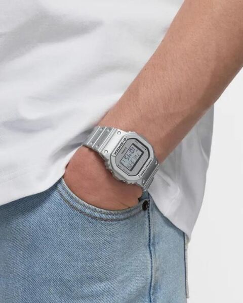 Casio G-Shock DW-5600FF-8DR Kol Saati