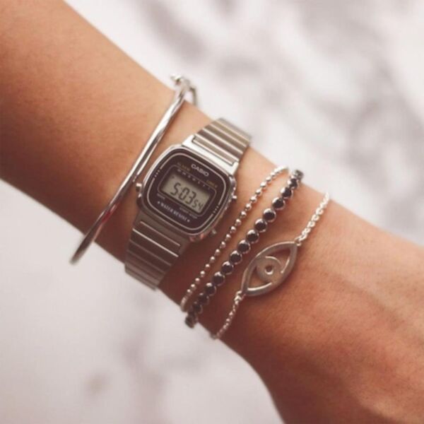 Casio LA670WD-1DF Kadın Kol Saati
