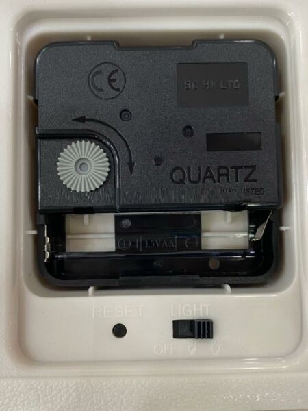 Seiko QHA010W Led Işıklı Duvar Saati