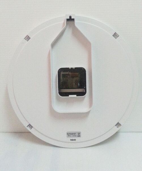 Seiko QXA020S Plastik Kasa Metalik Renkli 36.1 cm Çaplı Modern Dekoratif Quartz Saniye Mekanizmalı Duvar Saati