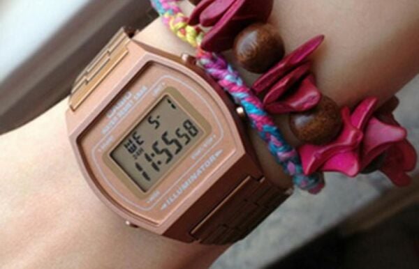 Casio B640WC-5ADF Kadın Kol Saati