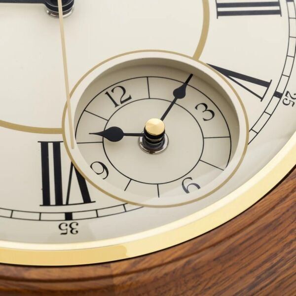 Seiko QXA494B Ahşap Meşe Ağacı Kasa Kahverengi Renkli 30.4 cm Çaplı Çift Zamanlı Sessiz Saniye Mekanizmalı Duvar Saati