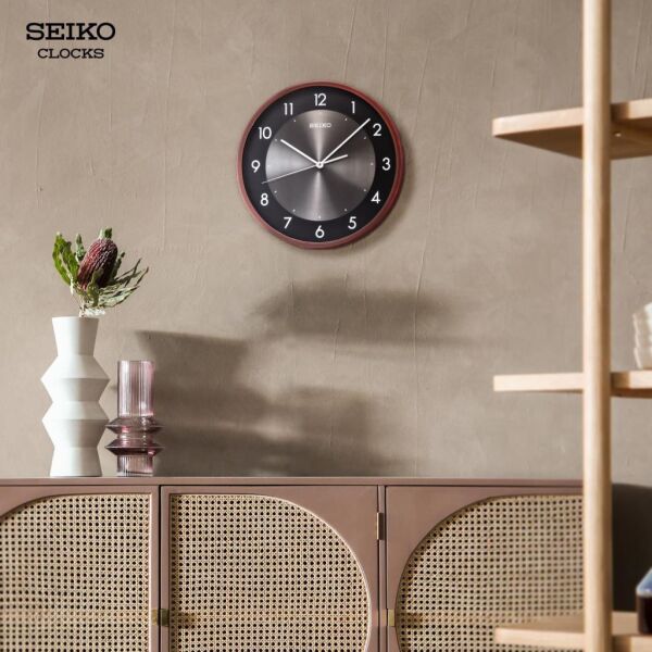Seiko QXA615Z Plastik Kasa Kahverengi Renkli 30 cm Çaplı Ahşap Görünümlü Modern Sessiz Saniye Mekanizmalı Duvar Saati