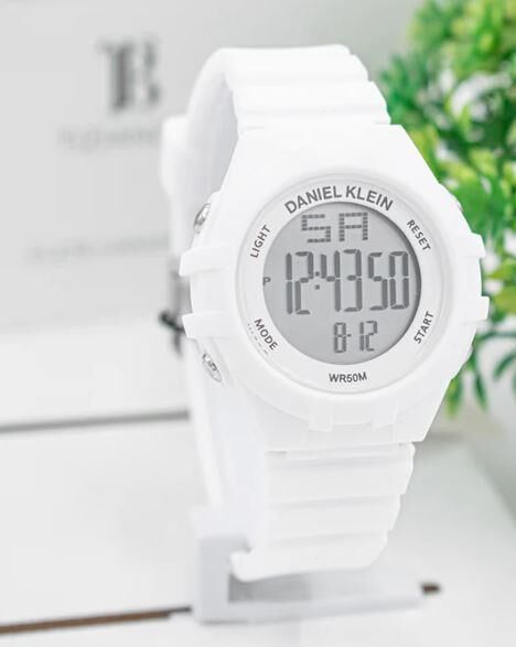 Daniel Klein DK-1716-3 7 Işıklı Kronometreli Alarmlı Digital Çocuk Kol Saati