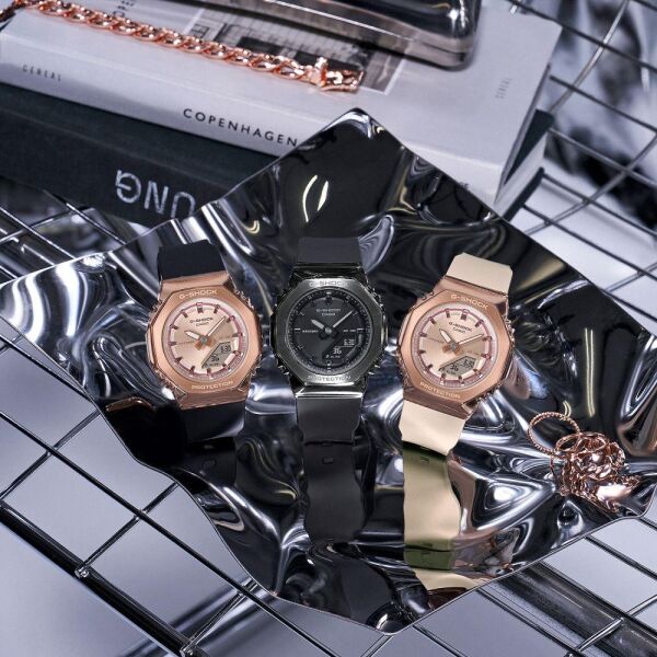 Casio GM-S2110B-8ADR Kadın Kol Saati
