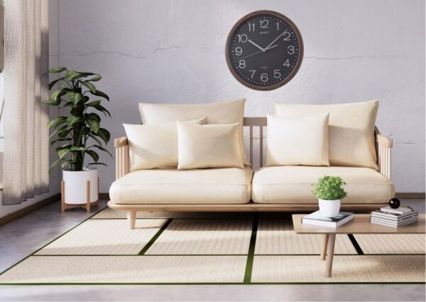 Seiko QXA807A Plastik Kasa Kahverengi Renkli 36.3 cm Çaplı Modern Dekoratif Sessiz Saniye Mekanizmalı Duvar Saati