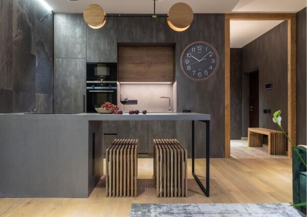 Seiko QXA807A Plastik Kasa Kahverengi Renkli 36.3 cm Çaplı Modern Dekoratif Sessiz Saniye Mekanizmalı Duvar Saati