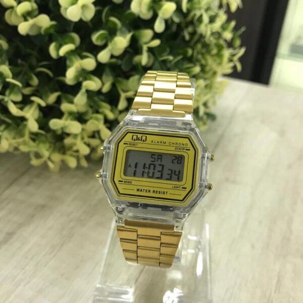 Q&Q M173J033Y Gold Renkli Kronometreli Alarmlı Işıklı Kadın Kol Saati