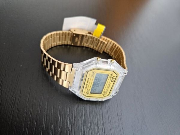 Q&Q M173J033Y Kronometreli Alarmlı Işıklı Kadın Kol Saati